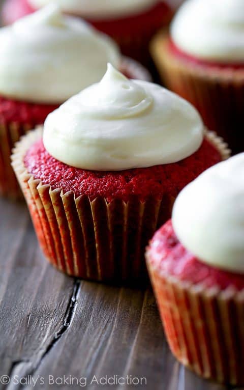red velvet cupcakes with cream cheese frosting